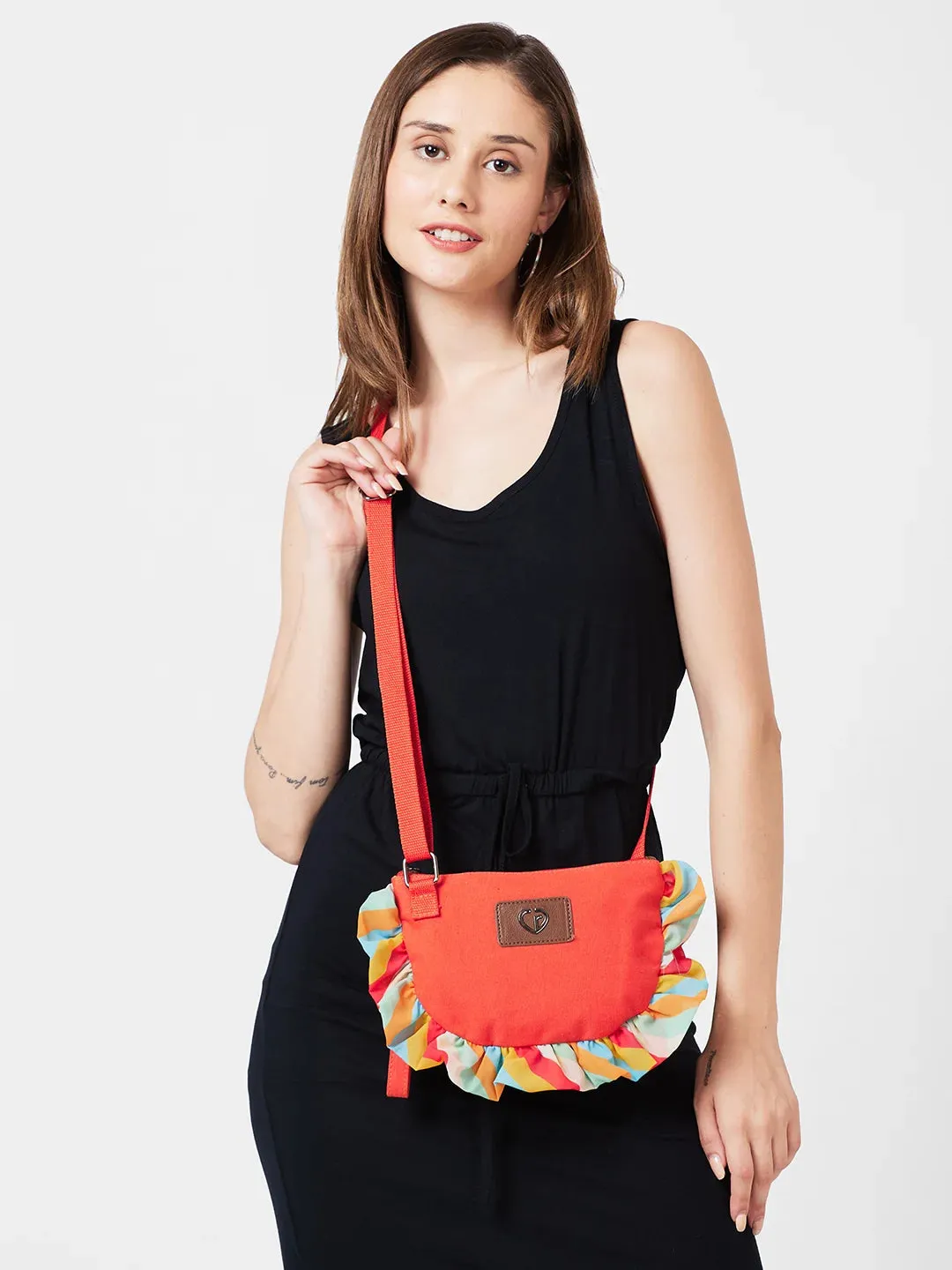 Caprese Oakley Medium Sling Red