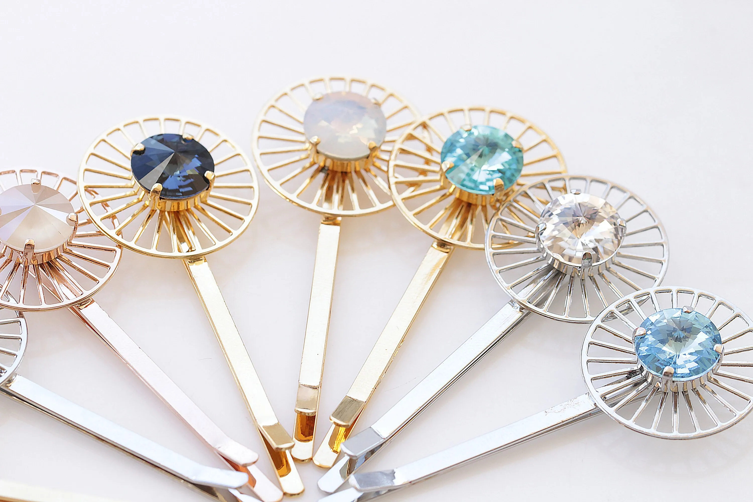 COLORFUL BOBBY PINS