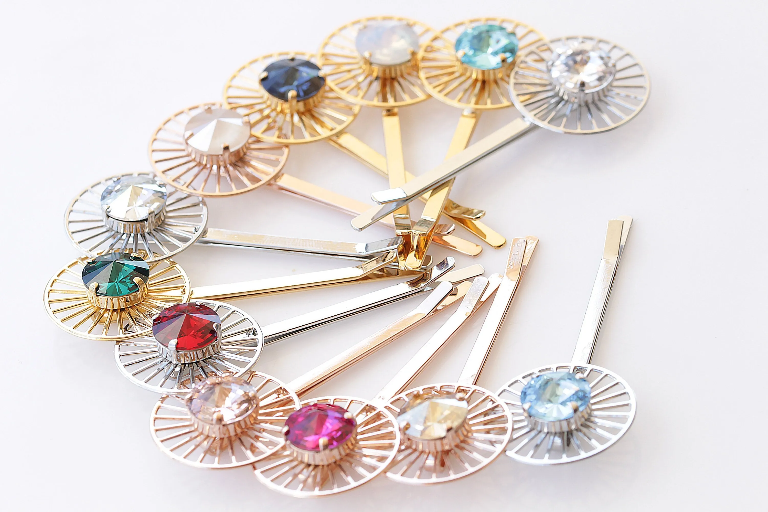 COLORFUL BOBBY PINS