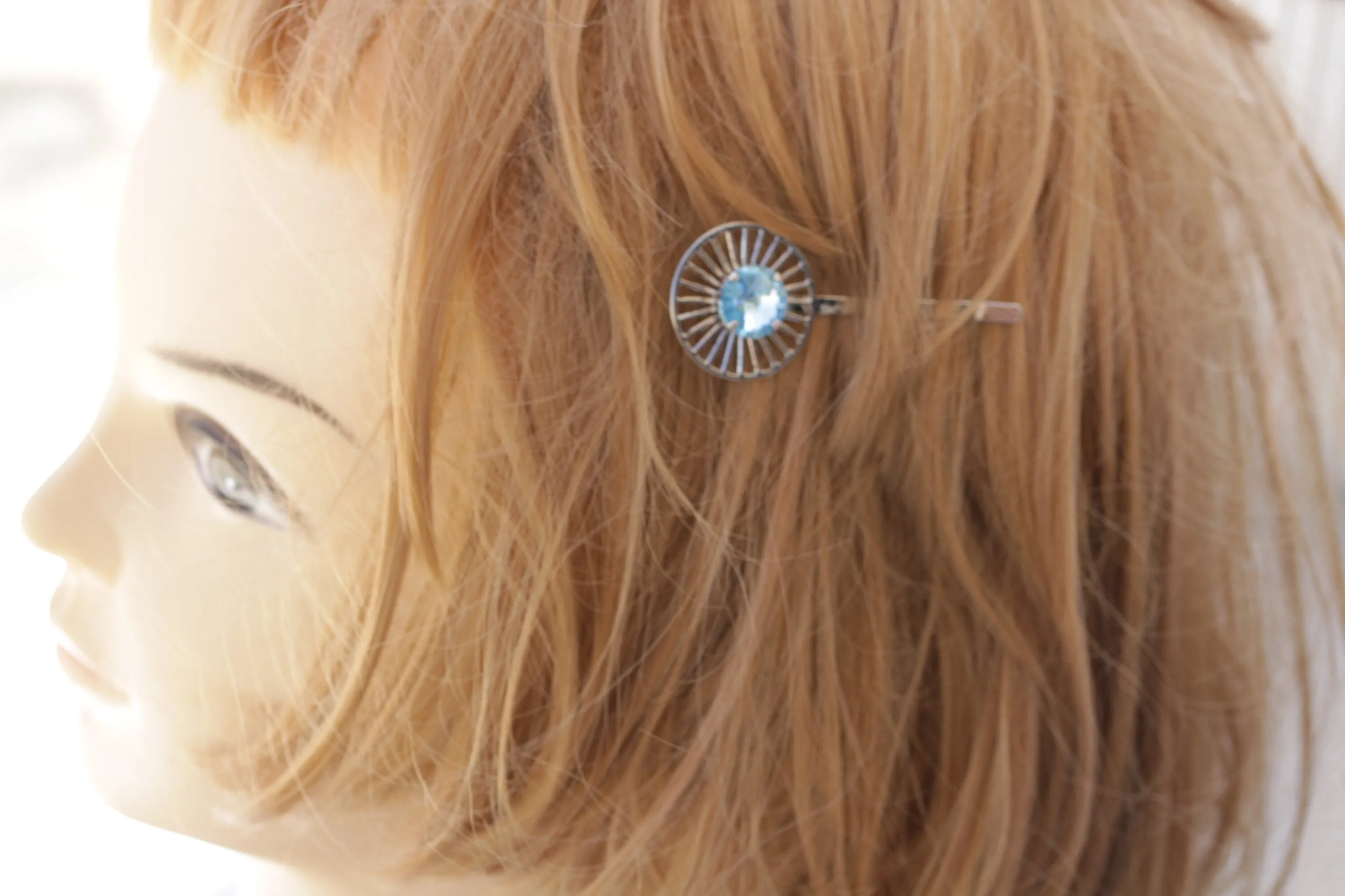 COLORFUL BOBBY PINS