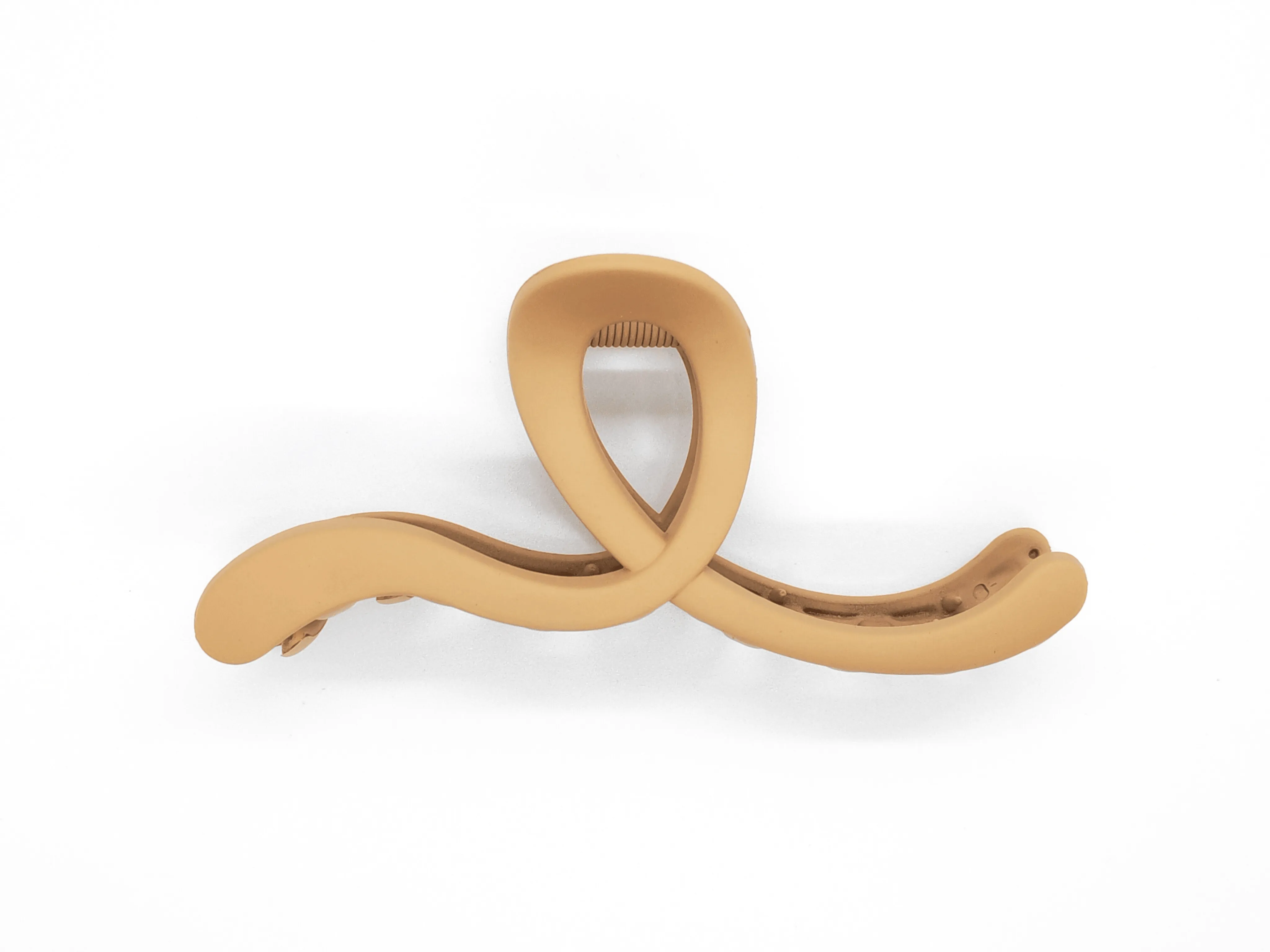 Elegant Matte Wavy Hair Claw Clip