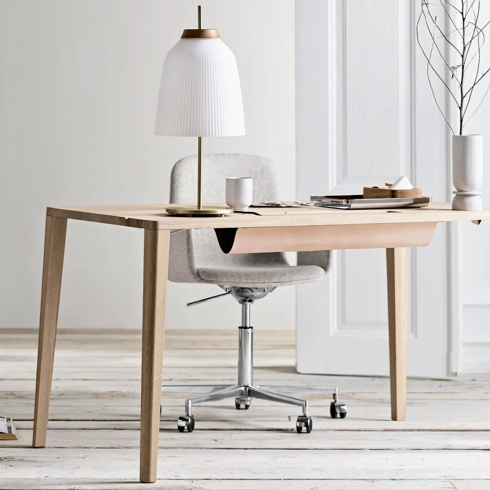Graceful | Desk