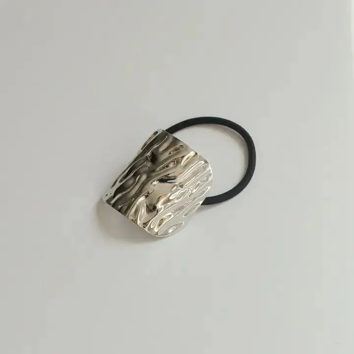 nar'sha - Wide Textured Metal Ponytail Hair Tie (Silver)